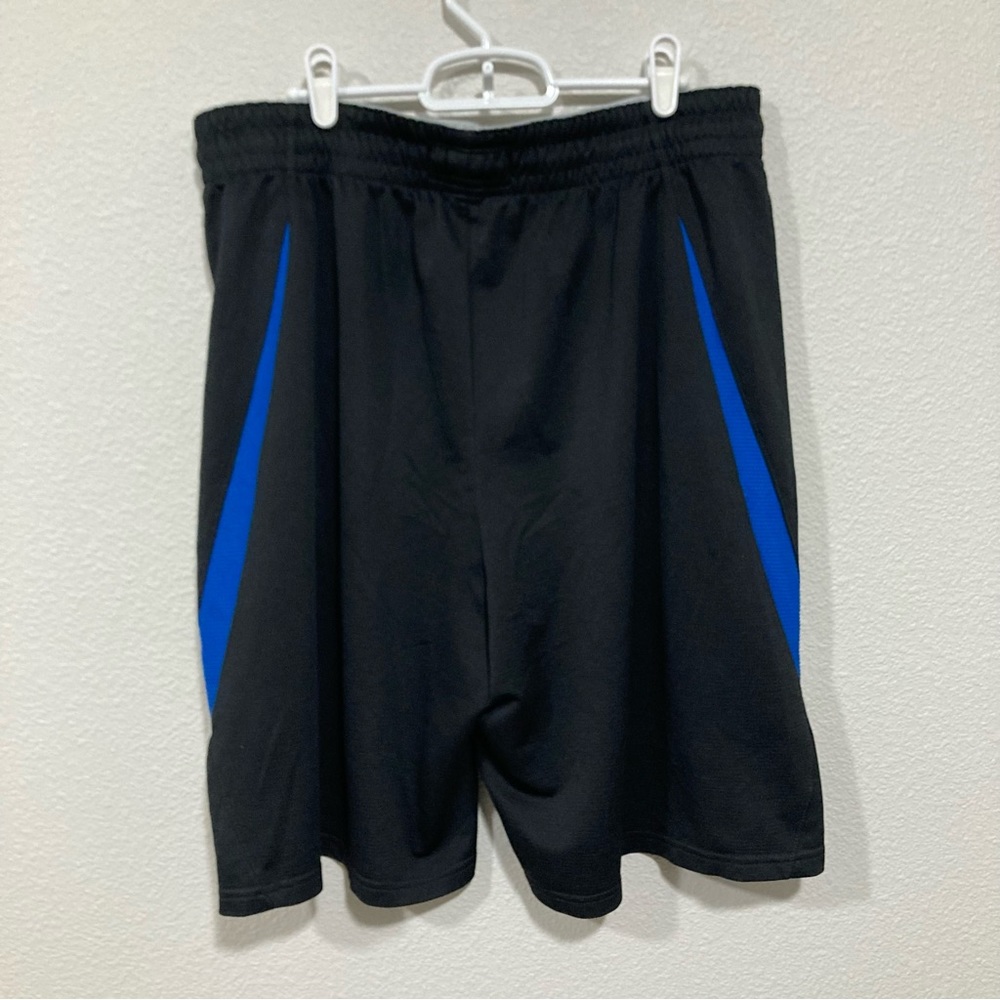 Champs shorts - Picture 6 of 7